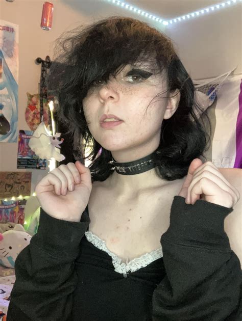 goth shemale|Squatting goth : r/Shemale